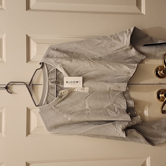 Mono B Tops - Mono B - Waffle Knit Crop Top pale blue waffle knit fabric - NWT - size L